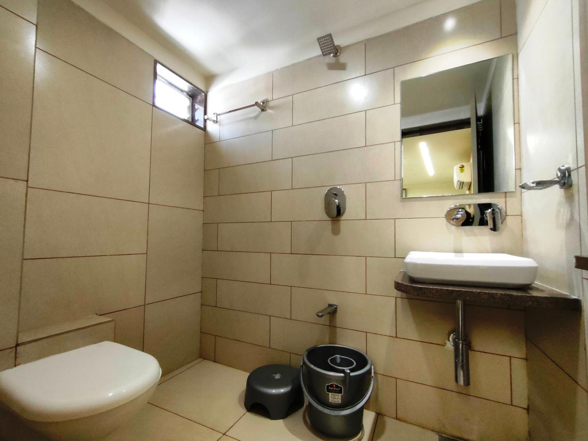 Hotel Kinara Ahmedabad Buitenkant foto